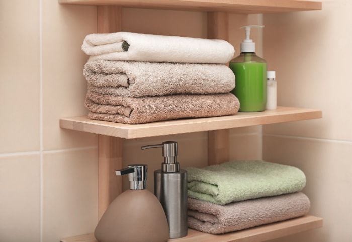 Bathroom shelves decor ideas