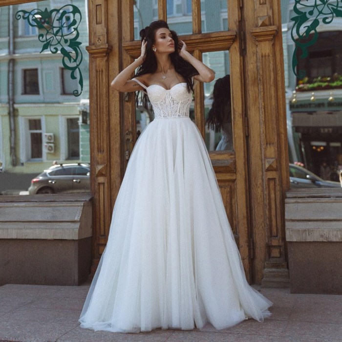 Fairy corset wedding dress