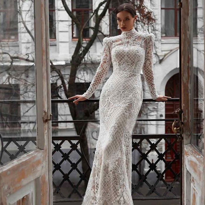 Detachable long sleeves for wedding dress